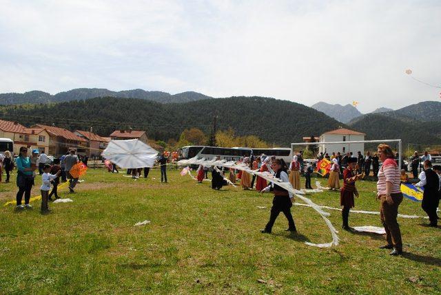 Eğirdir’de ’Yaşama Bağlanıyoruz Yaparak Öğreniyoruz’ projesi