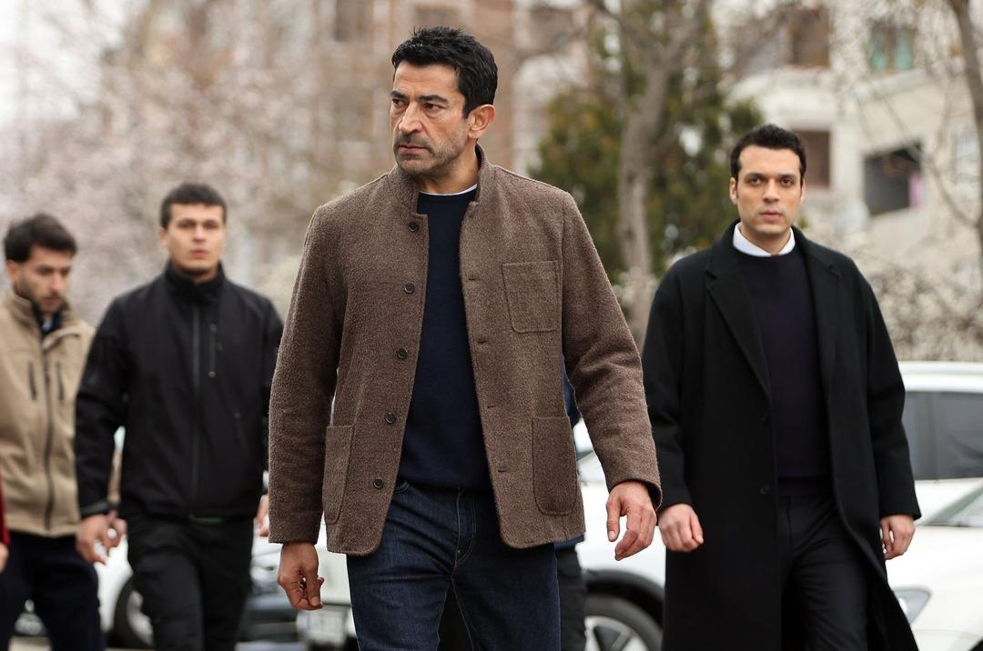 ABİ bu akşam var mı, yok mu? A.B.İ neden yok, yeni b&ouml;l&uuml;m ne zaman? 4