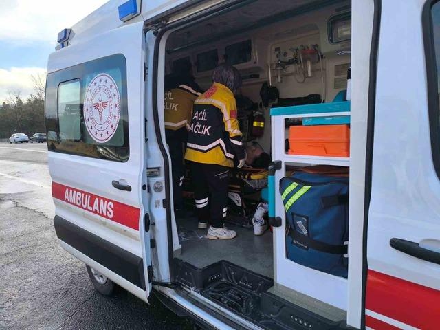 Mardin’de refüje çarpan otomobilin sürücüsü yaralandı 1