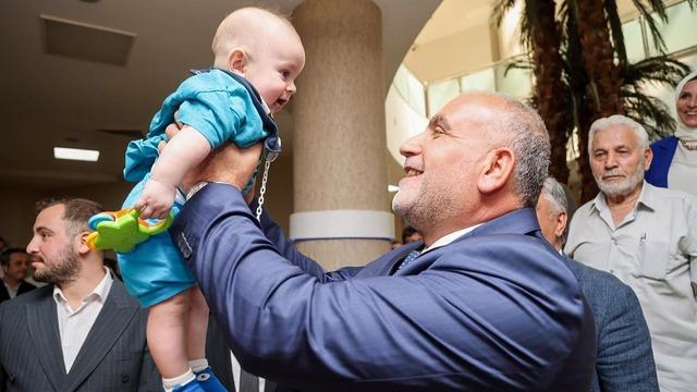 Bu ilçede bebek sahibi olan ailelere 6 bin TL destek