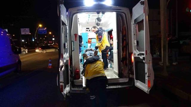 Malatya&rsquo;da kamyonetin devrilme anı kamerada 2