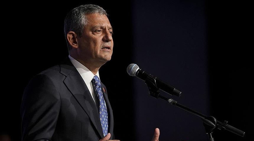 &Ouml;zg&uuml;r &Ouml;zel'den &ccedil;ok sert Bursa a&ccedil;ıklaması! 'Dokunulmazlık' iddialarına meydan okudu: "Gelen gelsin, alabilen alsın"