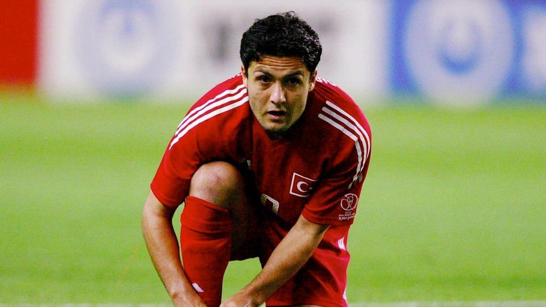2002&rsquo;nin kahramanlarından Milli Takıma b&uuml;y&uuml;k &ouml;vg&uuml;! Kosova ma&ccedil;ı &ouml;ncesi o ismi işaret etti 6