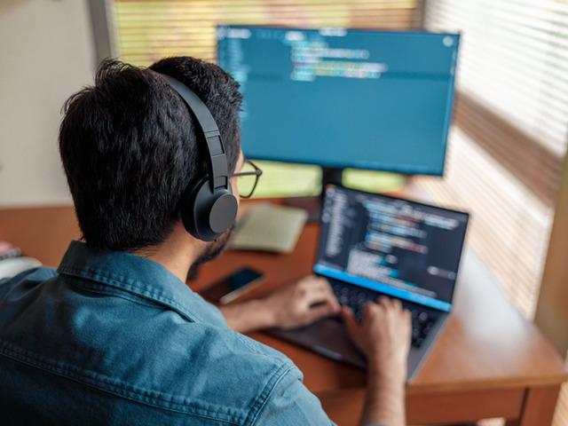 Mısır'ın ardından  Endonezya da a&ccedil;ıkladı! Enerji krizine &ouml;nlem i&ccedil;in uzaktan &ccedil;alışma kararı