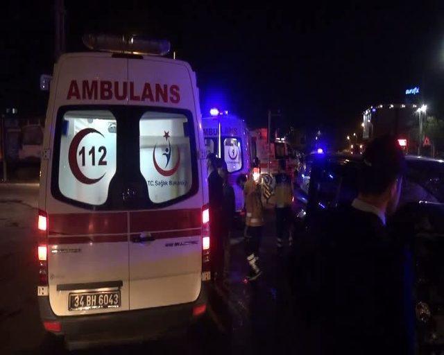 Sultanbeyli'de trafik kazası: 9 yaralı