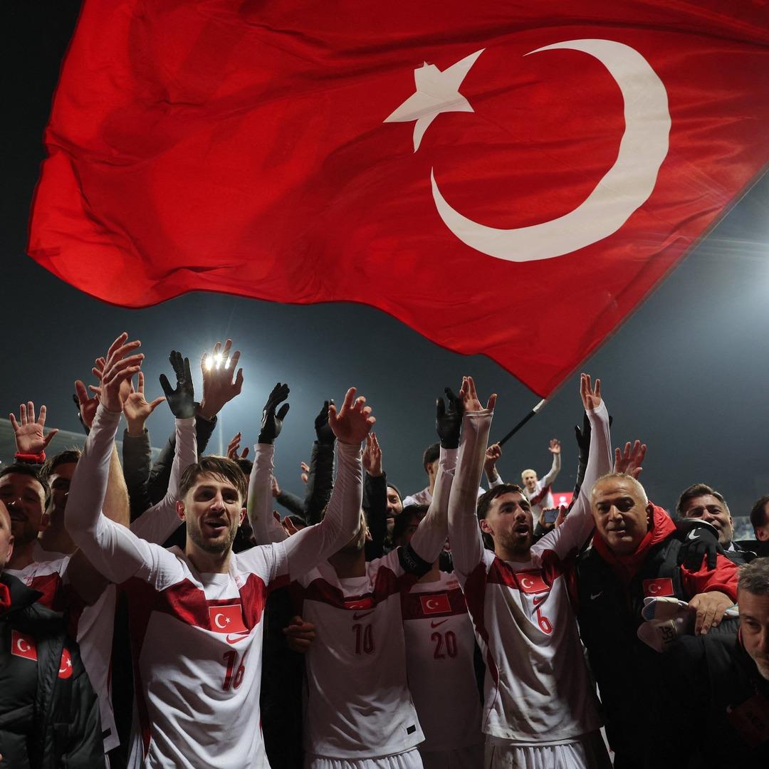 24 yıl sonra D&uuml;nya Kupası na kaldık! TFF Başkanı iddialı konuştu: "D&uuml;nya Kupası nı biz alacağız" 3