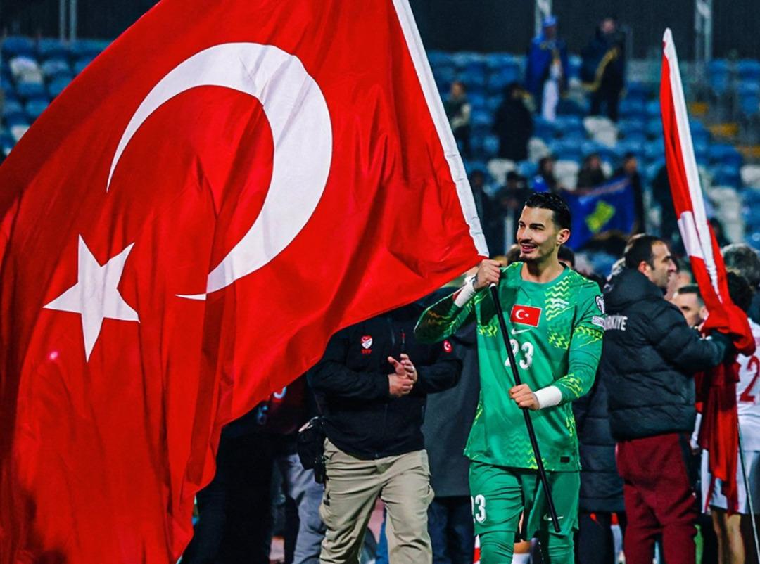 Nihat Kahveci canlı yayında &ccedil;ıldırdı: "Uğurcan &Ccedil;akır i&ccedil;in Buffon u sildim!" 1