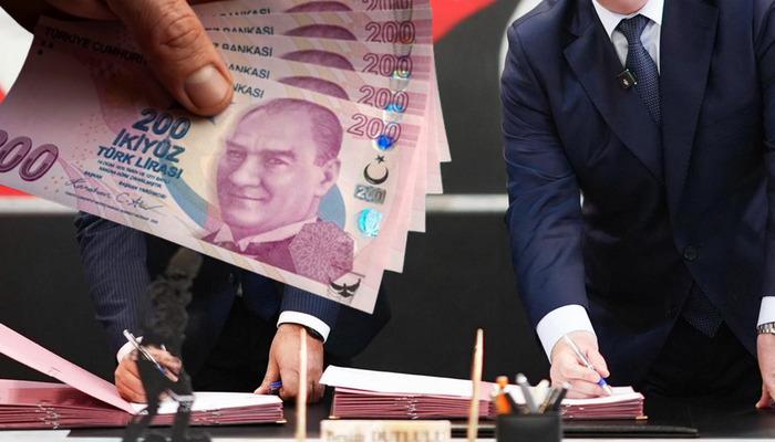 İmzalar atıldı: En d&uuml;ş&uuml;k iş&ccedil;i maaşı 80 bin TL oldu