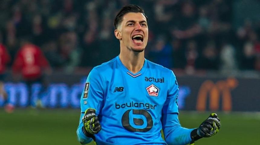 Milli futbolcu Berke &Ouml;zer aradığı aşkı buldu! Hayali kısa s&uuml;rede ger&ccedil;ek oldu