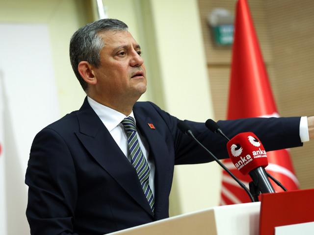 CHP'den iki aşamalı se&ccedil;im hamlesi: 22 milletvekili istifa edip...