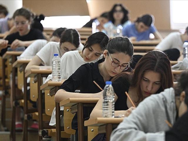 12 b&ouml;lgede başarıyla uygulandı! MEB'den yeni adım: Sınav sistemi değişiyor!
