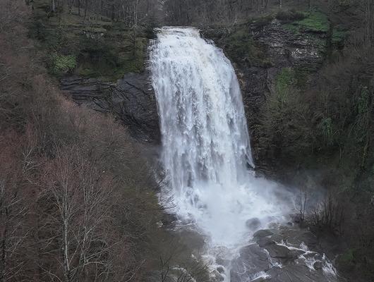 Fay kırığıyla oluştu, bahar yağışlarıyla coştu!
