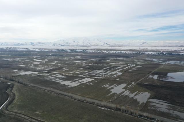 Karların erimeye başladığı Ağrı Ovası dronla görüntülendi 10