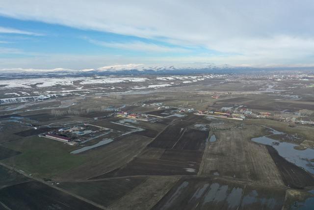 Karların erimeye başladığı Ağrı Ovası dronla görüntülendi 3