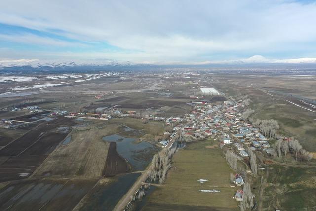 Karların erimeye başladığı Ağrı Ovası dronla görüntülendi 2