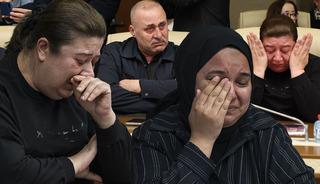 TBMM'de &ccedil;ok acı isyan! Mağdur aileler g&ouml;zyaşlarına boğuldu