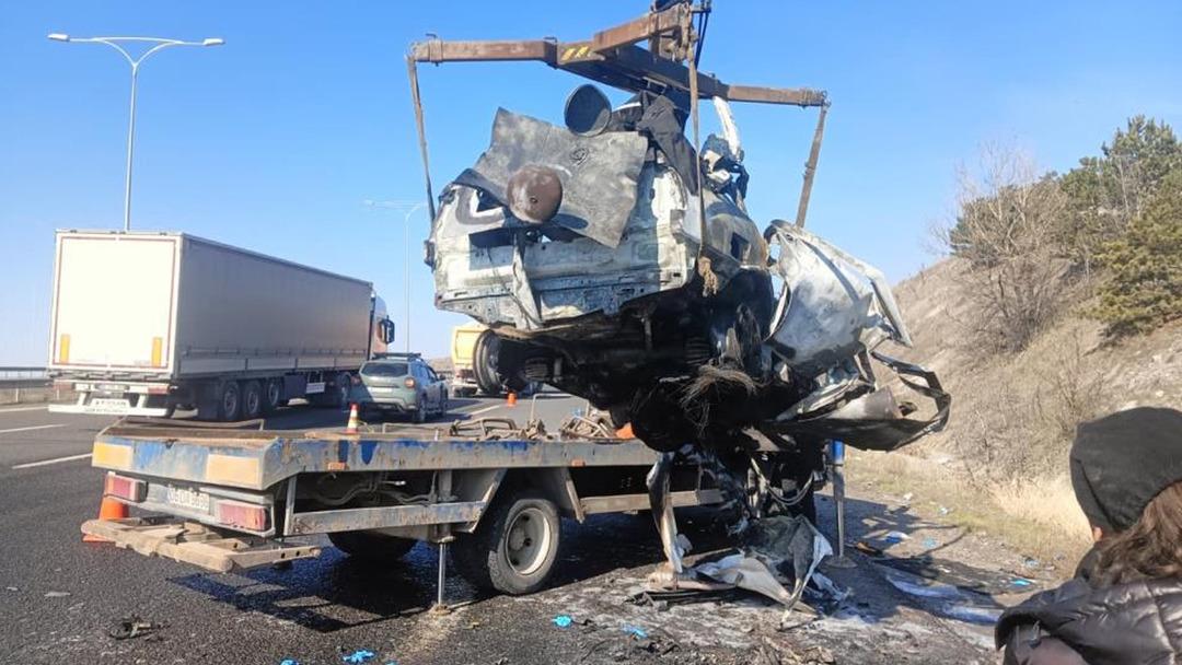 Ankara Kuzey &Ccedil;evre Yolu nda kaza! 5 kişi hayatını kaybetti 3