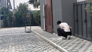 Lüks dairede yangın! Evinin yandığını gören genç gözyaşlarına boğuldu