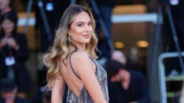 Öldürülen modelin mezarı açıldı, başı çalındı! İtalya’da akılalmaz skandal