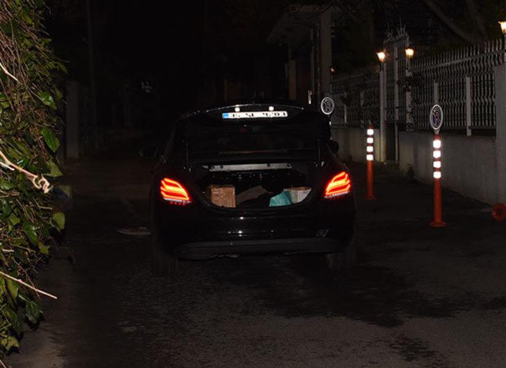 Ozan Tufan sevgilisini bırakıp bagaja saklanmaya kalktı! G4