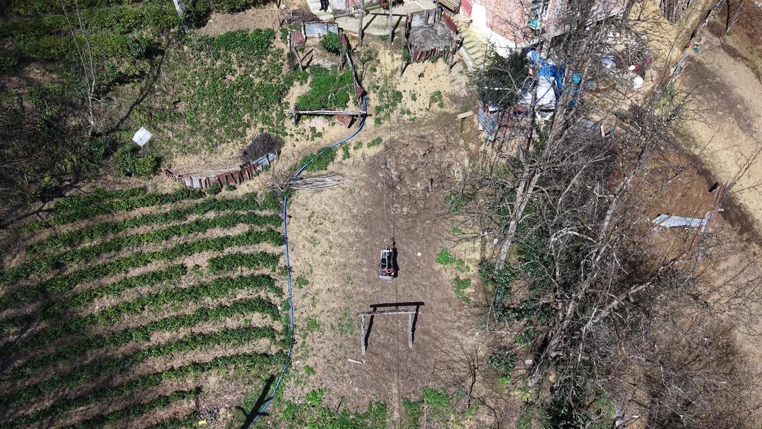 Bu eve giden yol yok! &Ccedil;elik telin &uuml;zerinde tehlikeli yolculuk 1