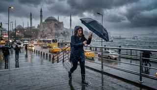AKOM İstanbul i&ccedil;in saat verdi! &Ccedil;ok kuvvetli geliyor