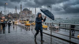 AKOM İstanbul için saat verdi! Kuvvetli sağanak ve fırtına uyarısı