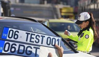 APP plaka denetimleri bug&uuml;n başladı: Damga ve karekod detayı...