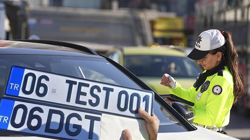 APP plaka denetimleri bug&uuml;n başladı: Damga ve karekod detayı...