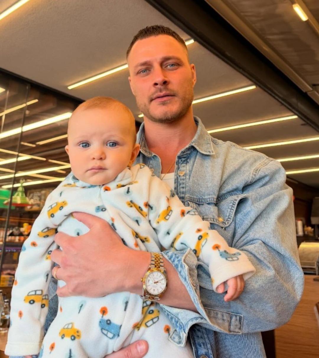 Burak &Ccedil;elik oğlu Aslan ile poz verdi!  Babasının kopyası  2