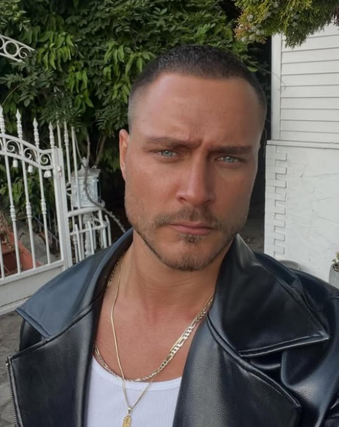 Burak &Ccedil;elik oğlu Aslan ile poz verdi!  Babasının kopyası  1