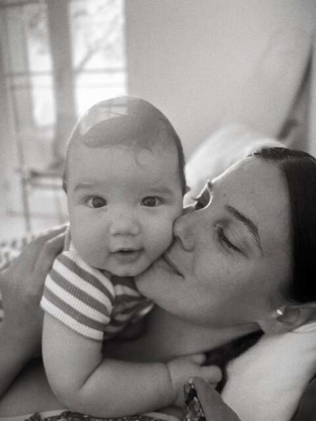 Pınar Deniz ile Kaan Yıldırım ın oğlu Fikret Hakan 1 yaşına girdi!  Tıpkı annesi  2