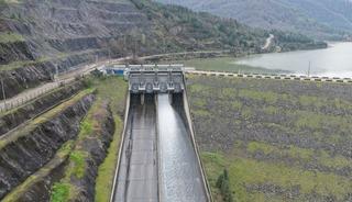 Baraj doldu, kapaklar a&ccedil;ıldı: Su g&ouml;le akıtılıyor