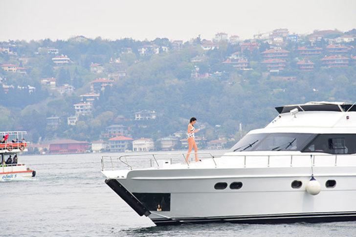 Ebru Polat yaz sezonunu İstanbul Boğazı'nda açtı G4