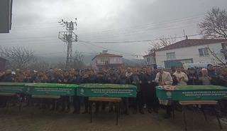 Yer: Manisa... 1 aile 4 tabut! Toprağa verildiler