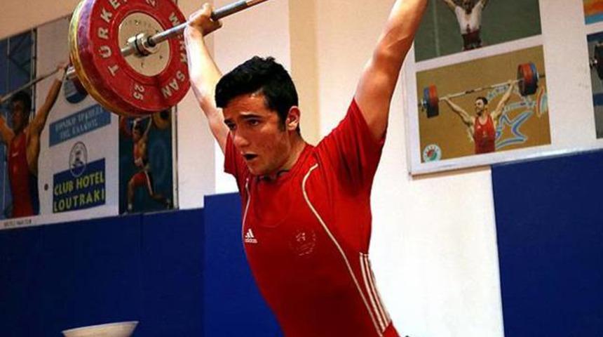 Ağrılı haltercilerin hedefi kupa kazanmak