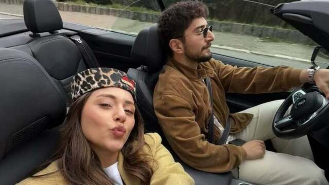 Sıla T&uuml;rkoğlu na sevgilisi Ata Ayyıldız dan romantik jest! Arabasındaki detay dikkat &ccedil;ekti 2