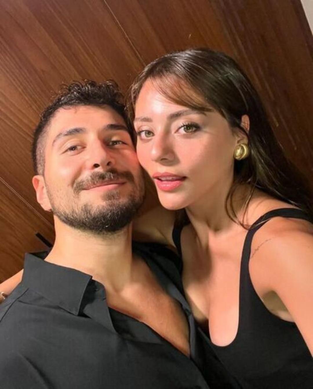 Sıla T&uuml;rkoğlu na sevgilisi Ata Ayyıldız dan romantik jest! Arabasındaki detay dikkat &ccedil;ekti 1