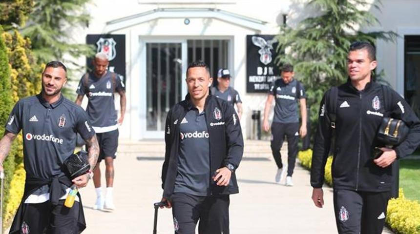 Beşiktaş İzmir'de! Cyle Larin maç kadrosunda yok