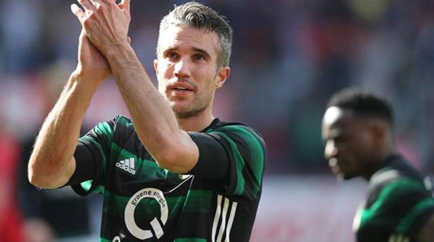 Van Persie'nin Feyenoord'dan ayrılacağı iddia edildi