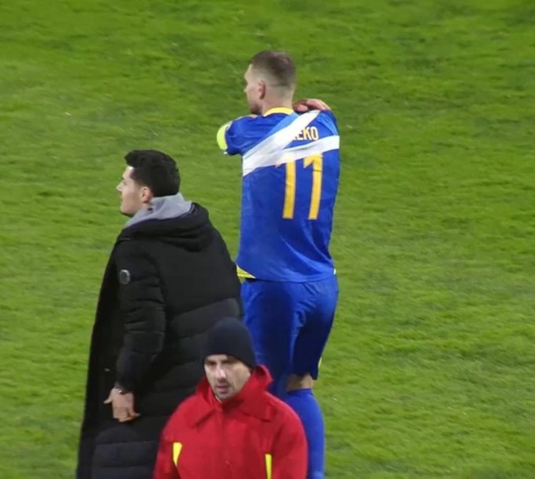 Herkes onu konuştu! &Uuml;lkesinde kahraman ilan edildi: Dzeko nun son hali olay oldu 3