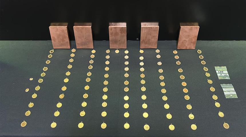 Y&uuml;zlerce sahte altın yakalandı! O il ve &ccedil;evresine satacaklarken yakalandılar