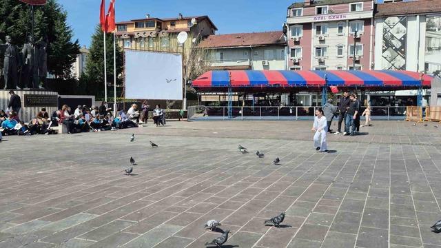 Dikkat dağıtan ortama rağmen dikkat &ccedil;ekmeyi başardılar 1