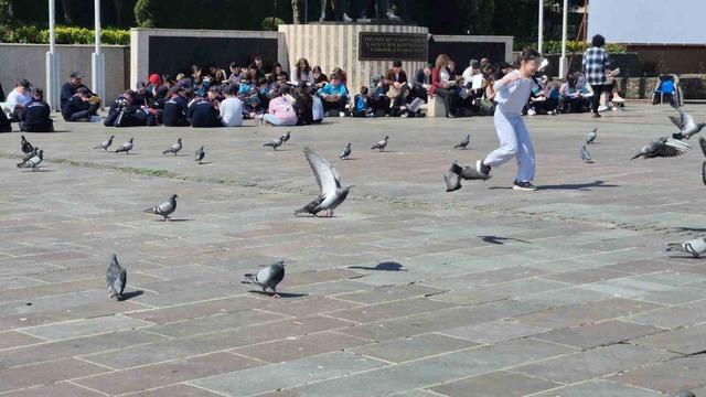 Dikkat dağıtan ortama rağmen dikkat &ccedil;ekmeyi başardılar 3