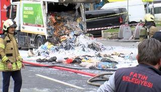 Fatih'te korkutan patlama! Dumanlar caddeyi kapladı