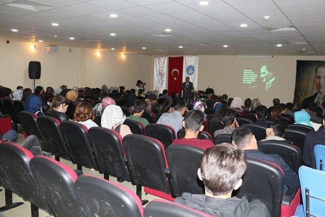 Kars’ta AFAD, afet bilinci oluşturma eğitimleri veriyor