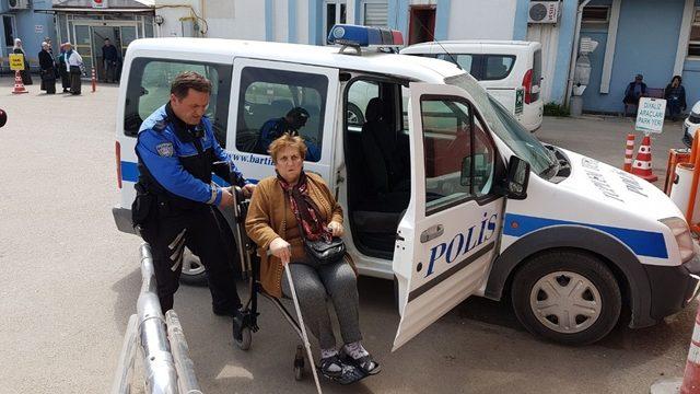 (Özel Haber) Polis evlatları Şükran teyzelerine sahip çıktı