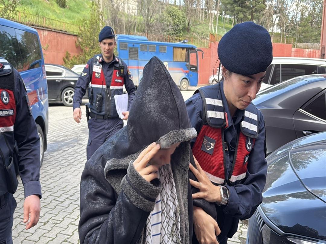 Tartıştığı kocasını av t&uuml;feğiyle başından vurdu! 2