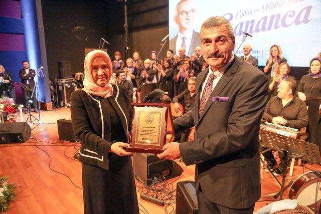 Sapanca’da Türk Halk Müziği konserine büyük ilgi