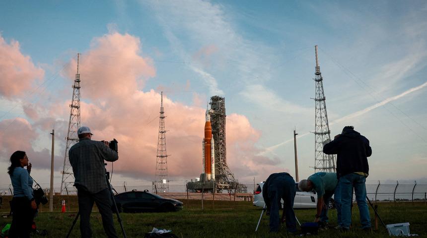 Artemis II i&ccedil;in geri sayım başladı! Yarım asırlık Ay hasreti sonunda bitiyor